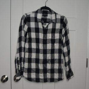 Madewell-Black & White Plaid button up shirt-Women's size Small-Slim